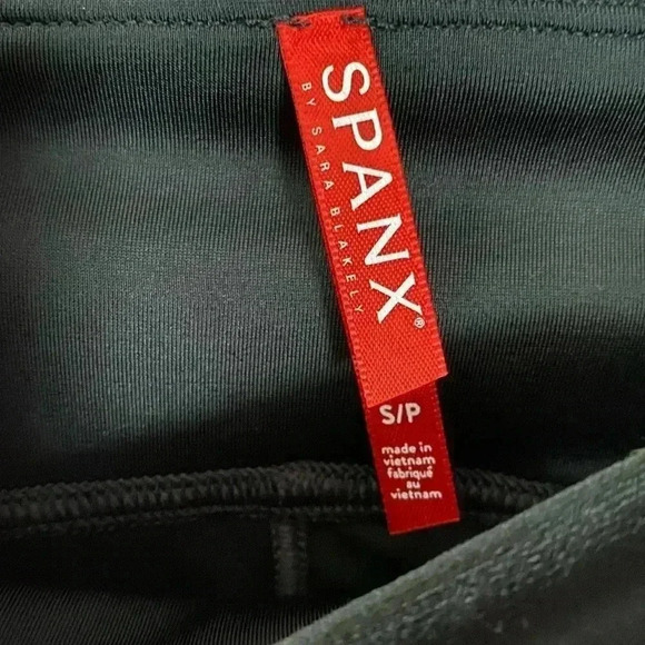 SPANX Velvet Leggings - Picture 7 of 9